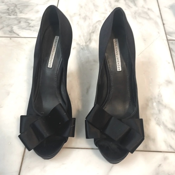 Vera Wang Lavender, size 8.5, black high heel bow  tie peep toe designer formal - Picture 2 of 10